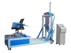 Teste de resistência e durabilidade dos apoios de braço e de costas da cadeira de escritório